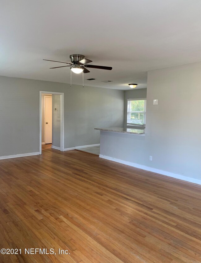 2245 Belinda Cir, Jacksonville, FL 32216 - photo 3