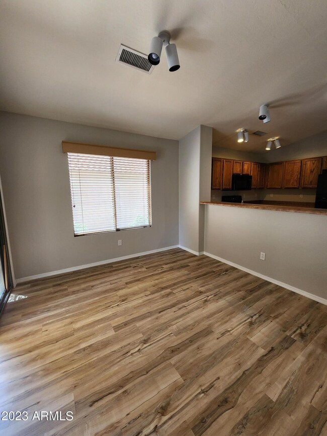 10239 E Kiva Ave unit 1, Mesa, AZ 85209 - photo 5