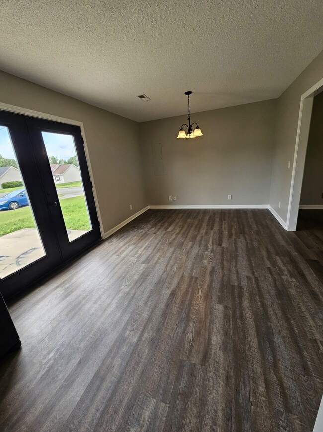 205 Lorien Cir, Shelbyville, TN 37160 - photo 7