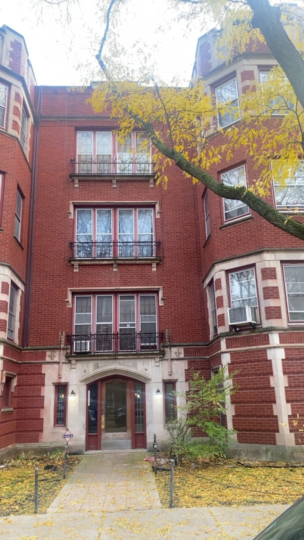 2233 E 70th Place unit 1, Chicago, IL 60649 - photo 2