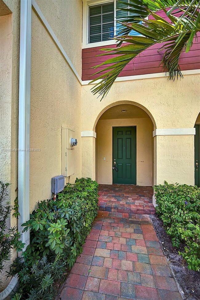 4655 Windmill Ln, Davie, FL 33328 - photo 3