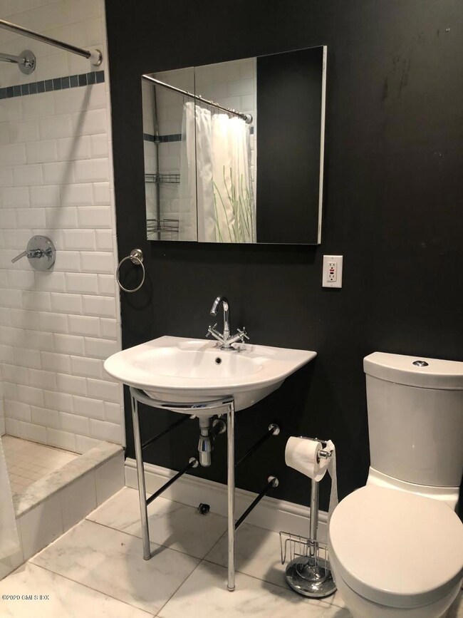 34 Pemberwick Rd unit B, Greenwich, CT 06831 - photo 2