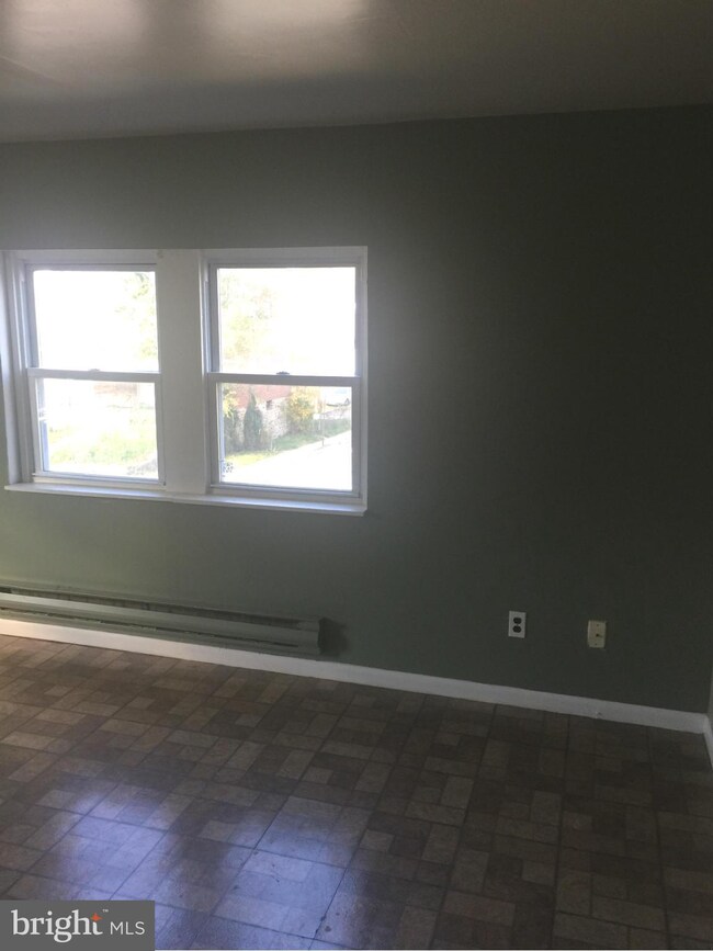 87 S Kossuth St, Baltimore, MD 21229 - photo 2