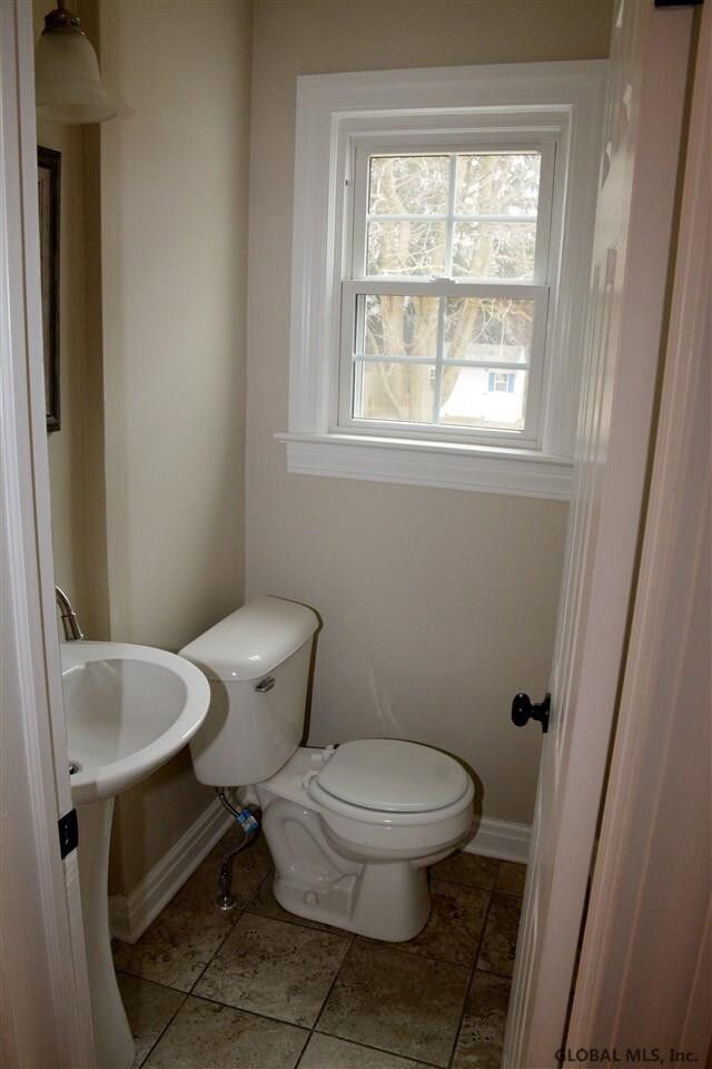 9 Miles Standish Rd, Schenectady, NY 12306 - photo 7