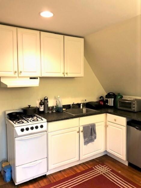 193 Power St unit 2 R, Providence, RI 02906 - photo 2