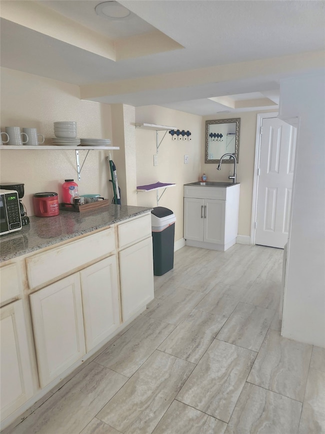 1419 Church St unit B, Galveston, TX 77550 - photo 4