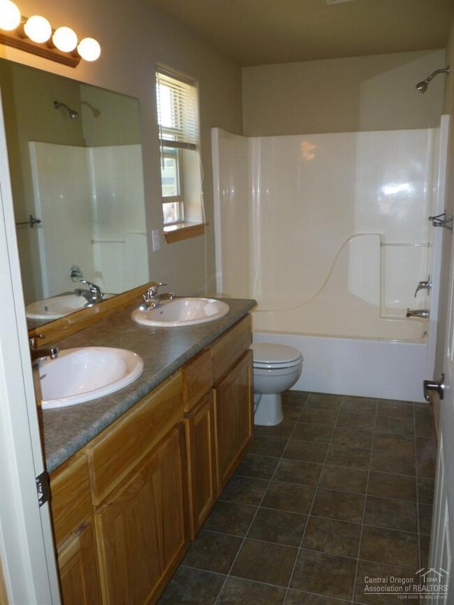 unlisted-address, Bend, OR 97702 - photo 6