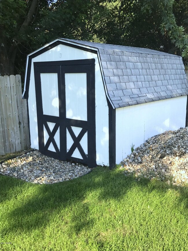 10859 James St, Zeeland, MI 49464 - photo 7