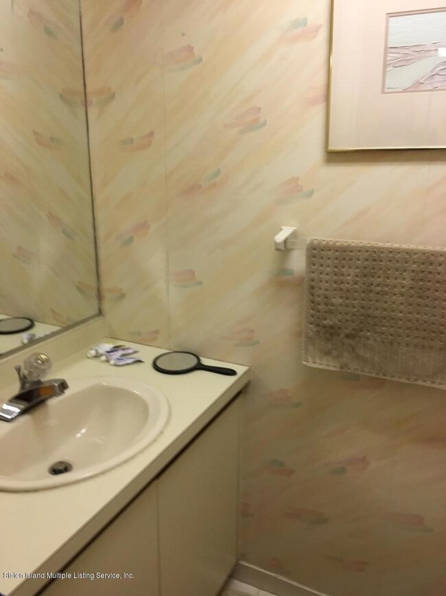 3465 Amboy Rd unit 3A, Staten Island, NY 10306 - photo 7