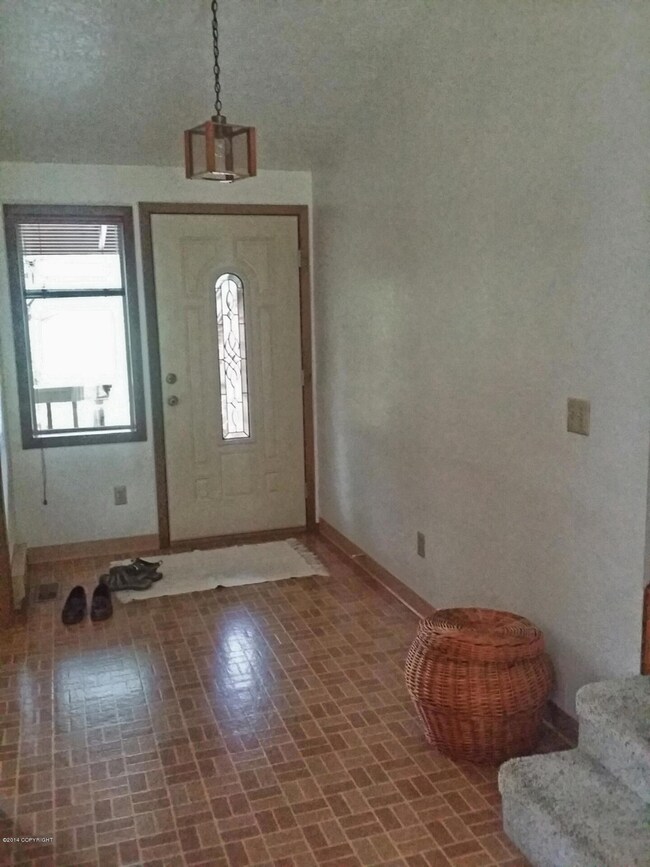 Very roomy entry