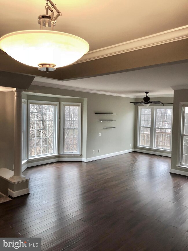 2472 Terra Cotta Cir, Herndon, VA 20171 - photo 4