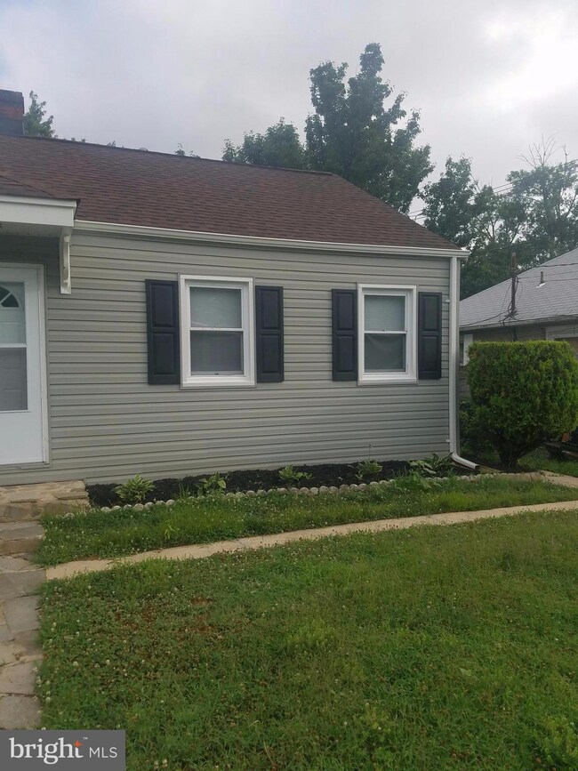 4915 Monroe St, Bladensburg, MD 20710 - photo 2