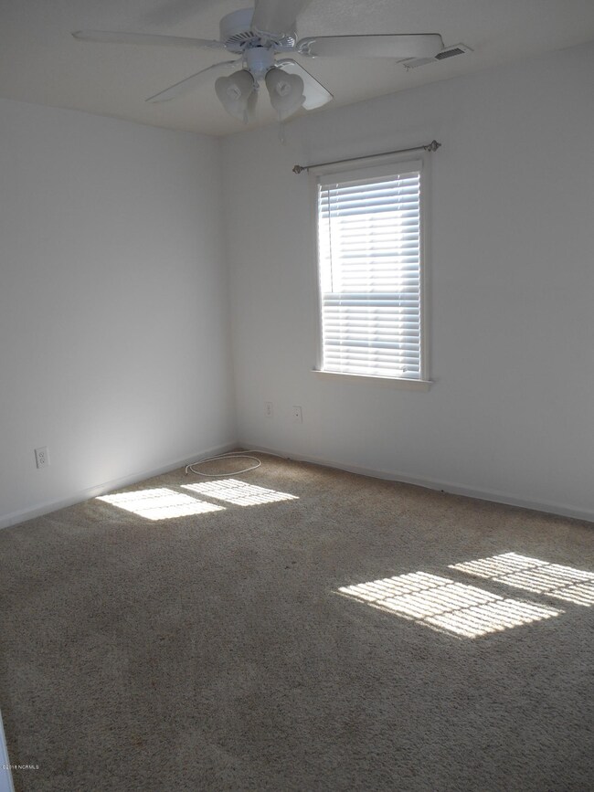 603 Doris Place Dr, Jacksonville, NC 28540 - photo 6