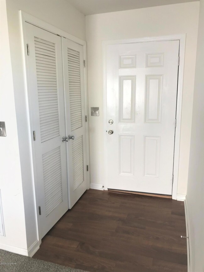 8114 Arbor Meadow Way unit 26, Louisville, KY 40228 - photo 3