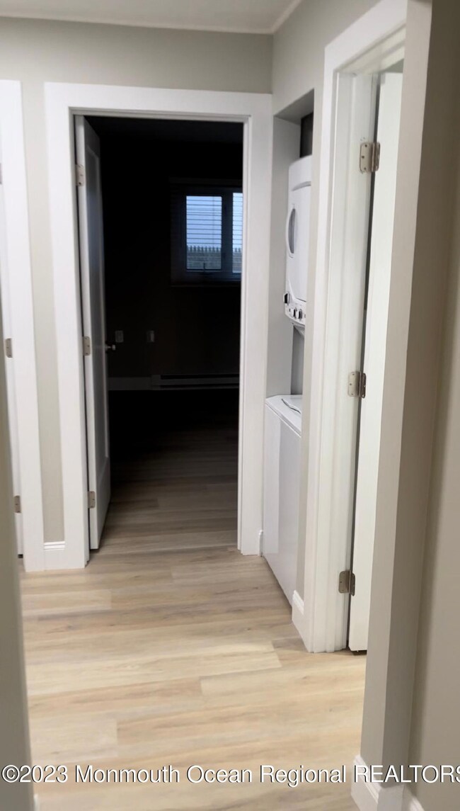 8 bay blvd 1