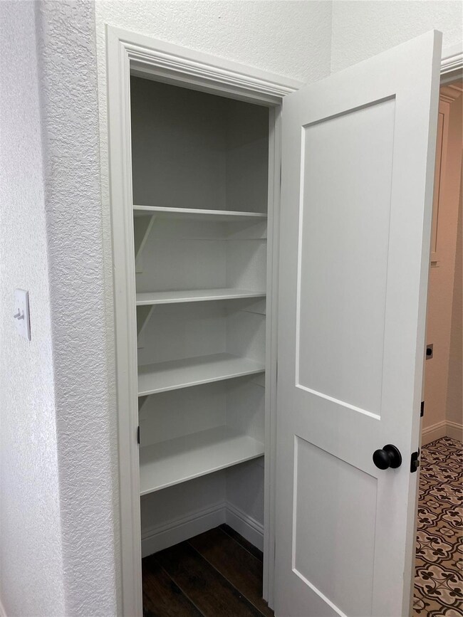 808 Jameson St, Weatherford, TX 76086 - photo 7