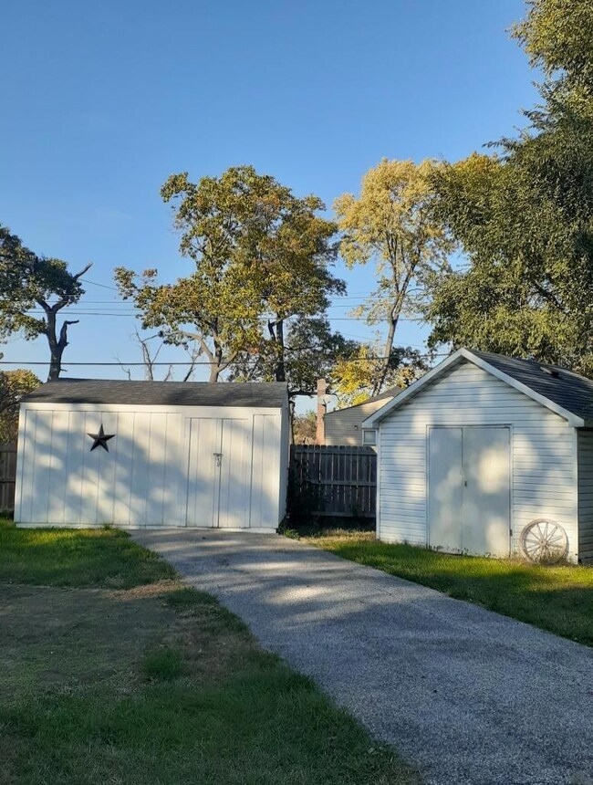 2904 W 39th Place, Gary, IN 46408 - photo 6
