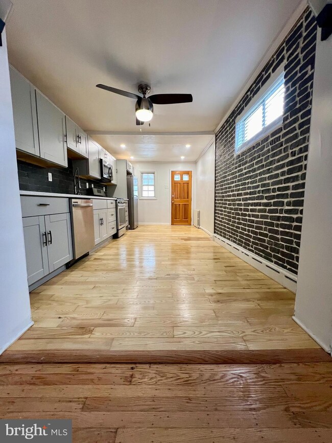 2755 Plum St, Philadelphia, PA 19137 - photo 7