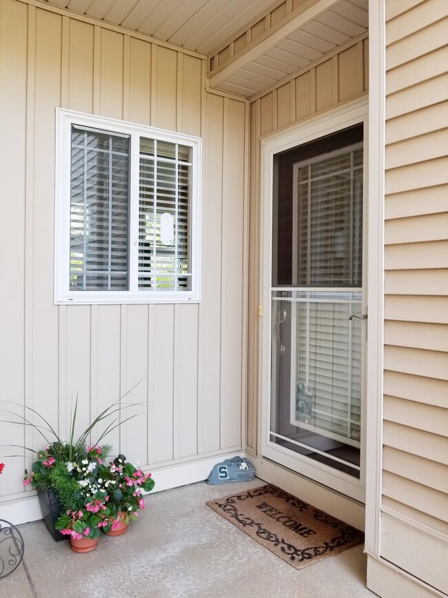 1221 Yuma Ridge Dr SW unit 195, Byron Center, MI 49315 - photo 2
