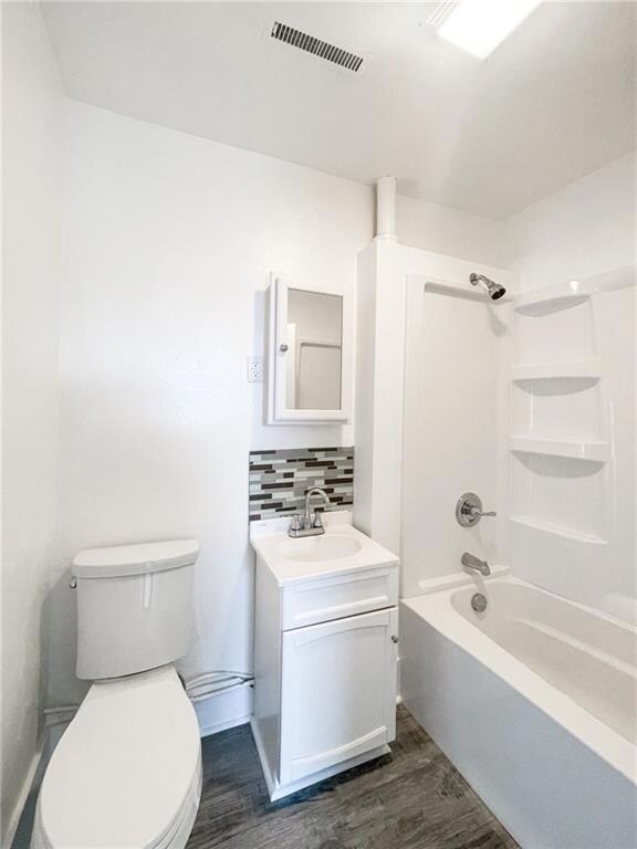 1305 E 26th St, Des Moines, IA 50317 - photo 6