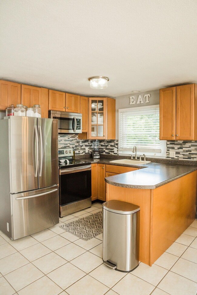 24 Norwich St, Concord, NH 03301 - photo 6