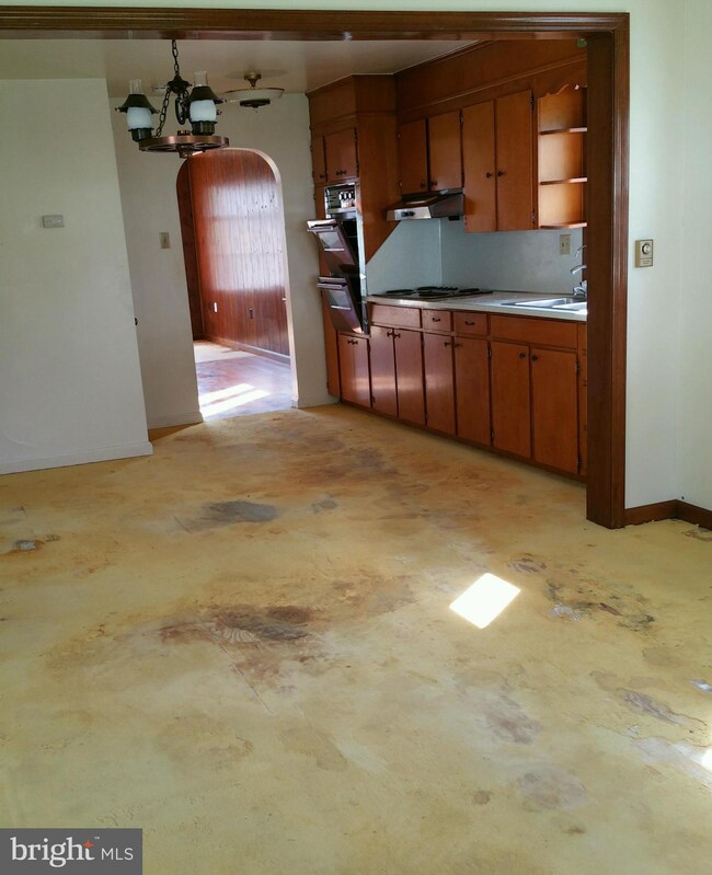 15416 Fairview Rd, Hagerstown, MD 21740 - photo 2