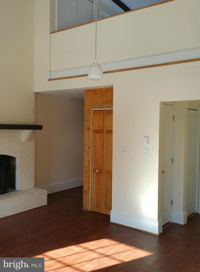 1608 Zulla Rd unit 3, Middleburg, VA 20117 - photo 7