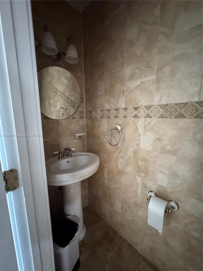 2740 W 76th St unit 202, Hialeah, FL 33016 - photo 5