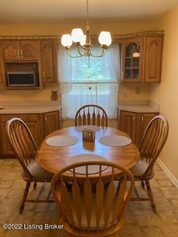 8921 Brandywyne Dr, Louisville, KY 40291 - photo 7