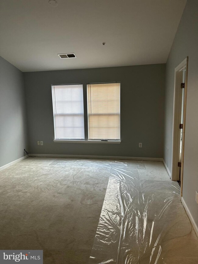 8052 Pennington Dr, Laurel, MD 20724 - photo 4