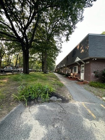 132 Thissell Ave unit 117, Dracut, MA 01826 - photo 3