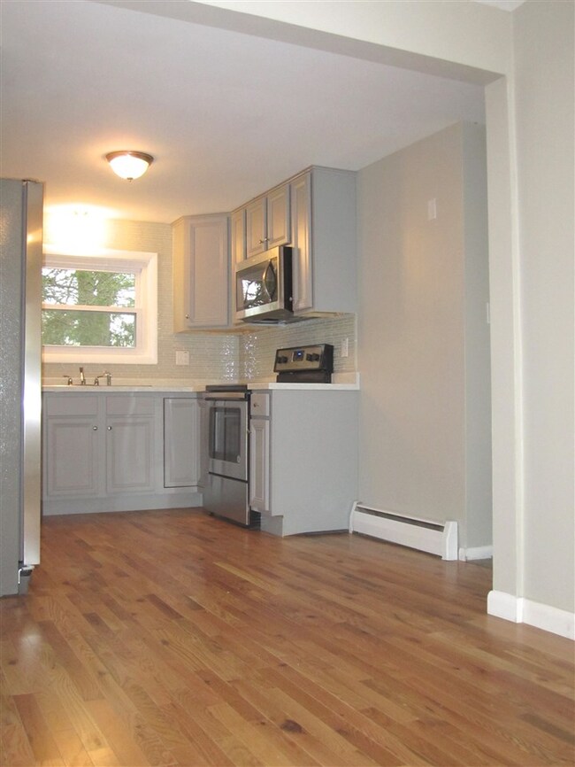 200 Blevens Dr, Manchester, NH 03104 - photo 5