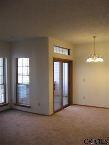 313 Hampton Place Blvd, Troy, NY 12180 - photo 4