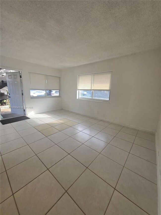 1400 N 17th Ave unit 1, Hollywood, FL 33020 - photo 5