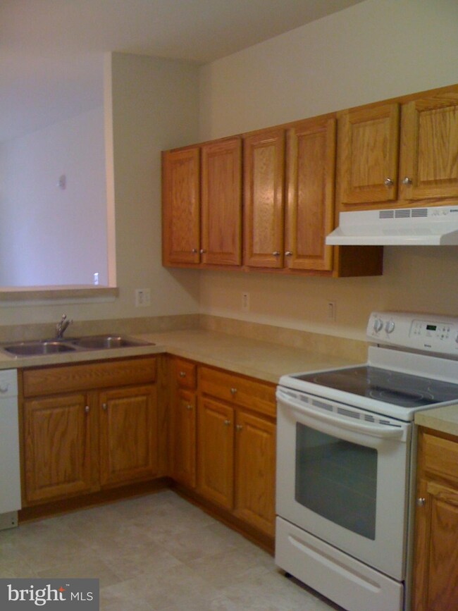 23580 F D R Blvd unit 309, California, MD 20619 - photo 3