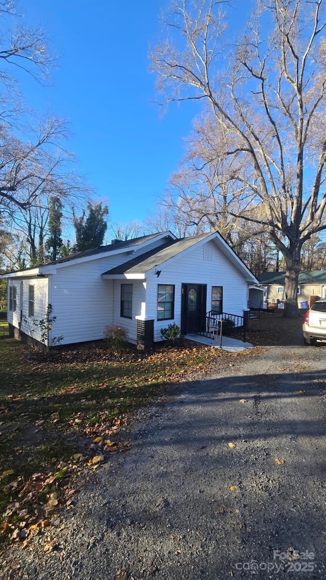 416 Oakland Rd, Spindale, NC 28160 - photo 3