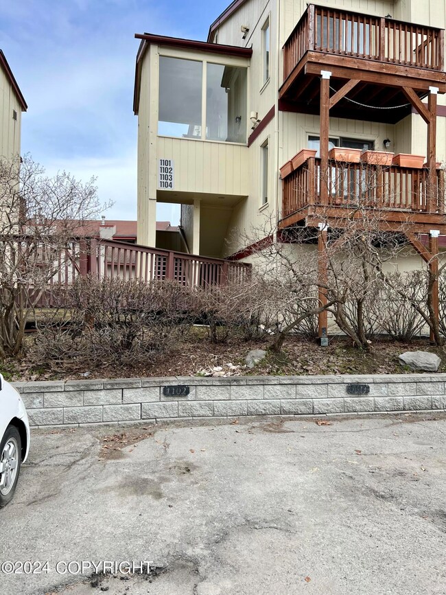 2410 Sentry Dr unit 1102, Anchorage, AK 99507 - photo 3