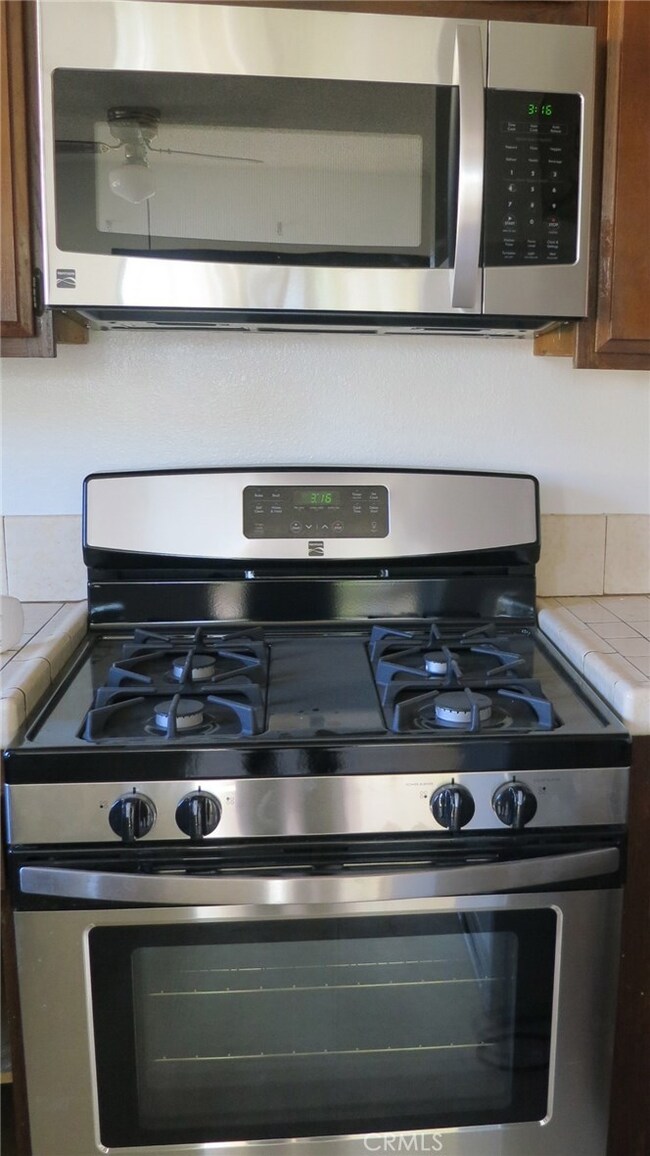 4953 Embassy Way unit 13, Cypress, CA 90630 - photo 2