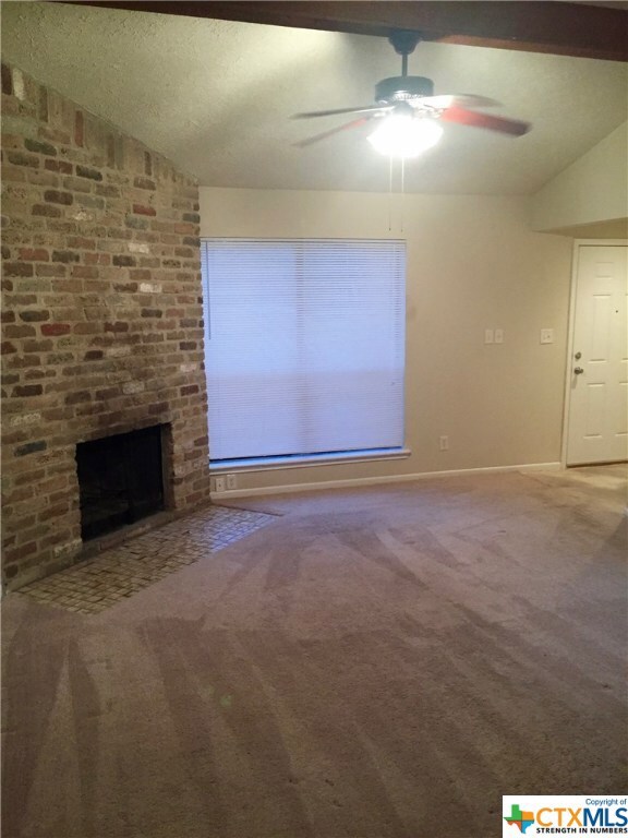 1008 Columbia St, San Marcos, TX 78666 - photo 2