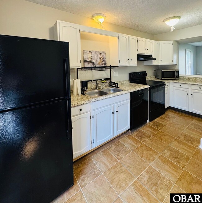 Spacious Kitchen