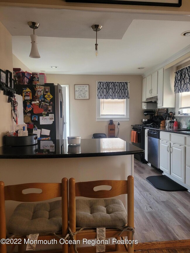 99 Chingarora Ave, Keyport, NJ 07735 - photo 2