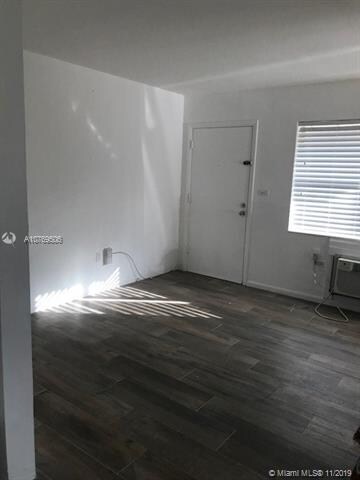 Living/Dining Tile flooring