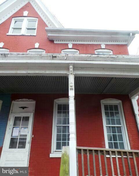 737 W Washington St, Hagerstown, MD 21740 - photo 2