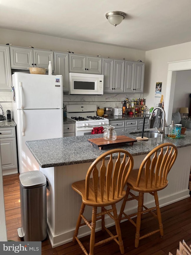 304 S 3rd Ave, Reading, PA 19611 - photo 3