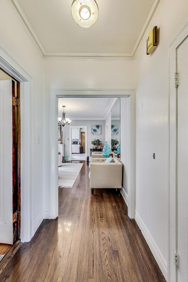 6246 N Fairfield Ave, Chicago, IL 60659 - photo 6