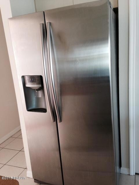 5 Refrigerator.jpg