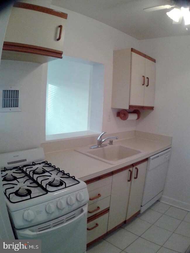 River Place South unit 509, Arlington, VA 22209 - photo 7