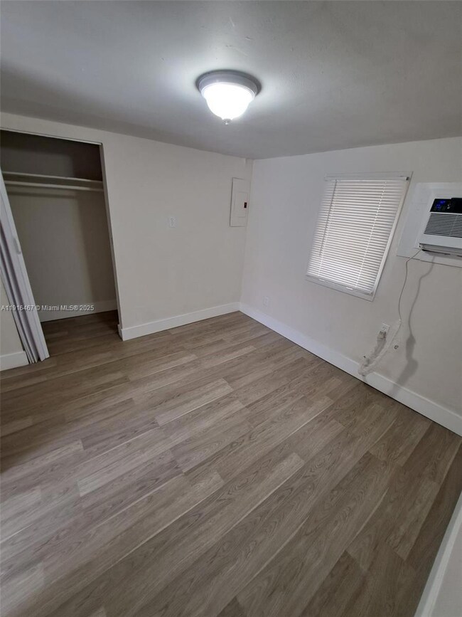 1362 SW 2nd St unit 9, Miami, FL 33135 - photo 3