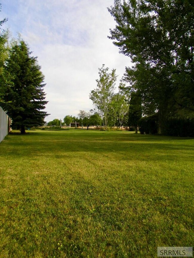 689 W 175 N, Blackfoot, ID 83221 - photo 3