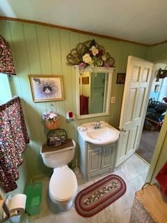 1st floor bathroom 2